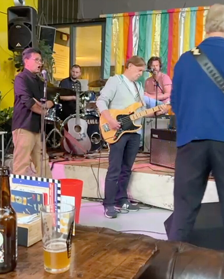 Sunday Sounds: open jamsessie in Café Keet